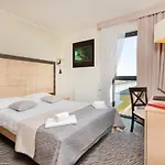 ホテル Nad Wisla 3*
